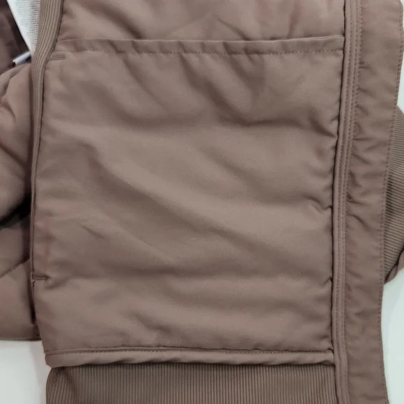 Reebok Getaway Deep Taupe Quilted Outdoor Vest (M) - Picture 12 of 16